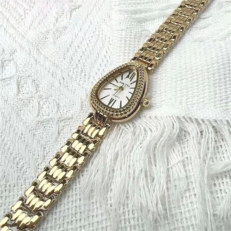 Elegant Snake-Inspired Women’s Quartz Watch – Fashion Silver & Gold Design